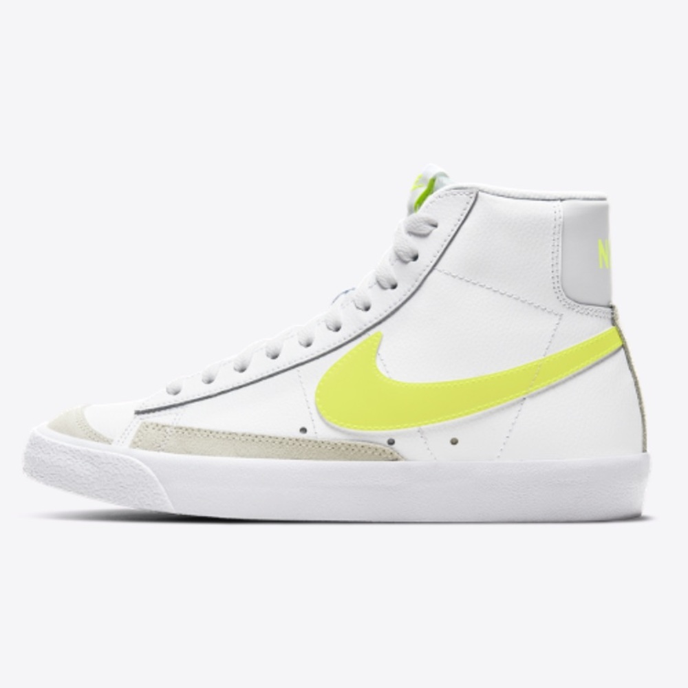 NIKE BLAZER MID ‘77 WOMEN’S SNEAKER